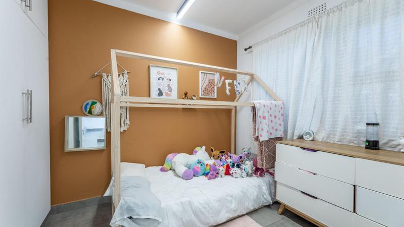 3 Bedroom Property for Sale in Bloubergrant Western Cape